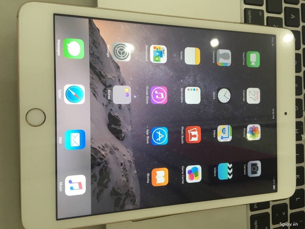 Cần bán Apple iPad Mini 3 Retina 64GB iOS 8.4 WiFi Model - Gold - 1