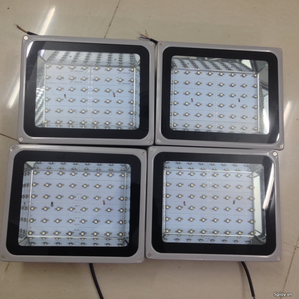 Ban den pha led sieu sang gia re - 6