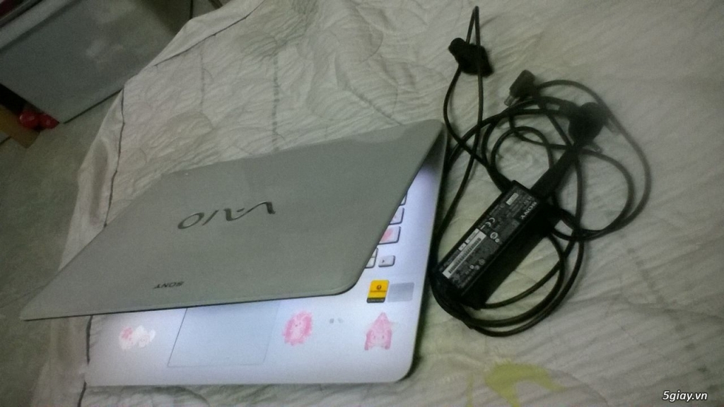 Bán Laptop Sony Vaio Core I3 Ram 6Gb màu trắng mới 99% - 3