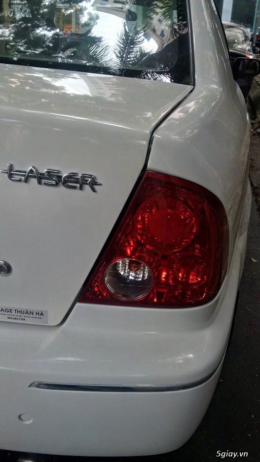 Cần bán xe Ford laser 2003 trắng đẹp xuất xắc - 7
