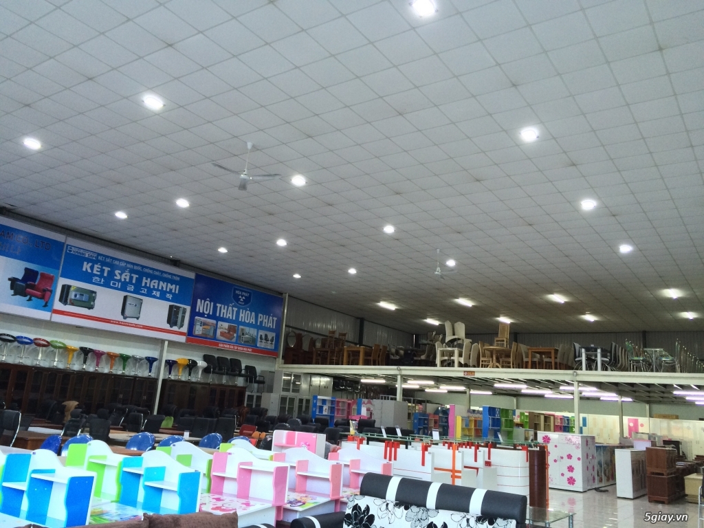 Ban den pha led sieu sang gia re - 1