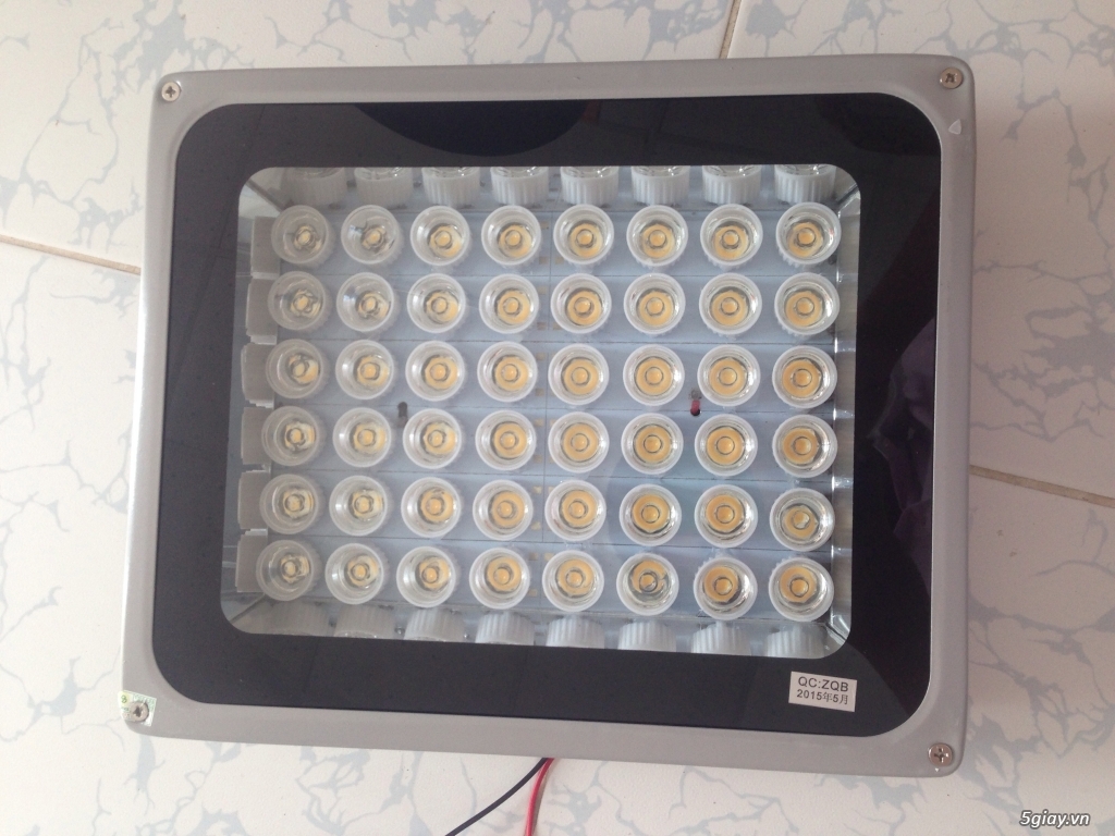 Ban den pha led sieu sang gia re - 2