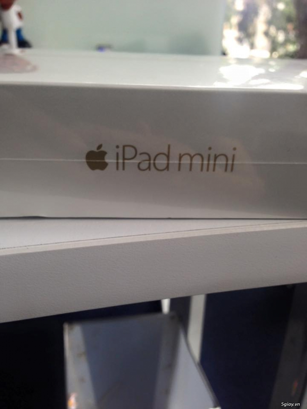 Ipad mini 3 Cellular gold 64gb xách tay nguyên seal từ USA