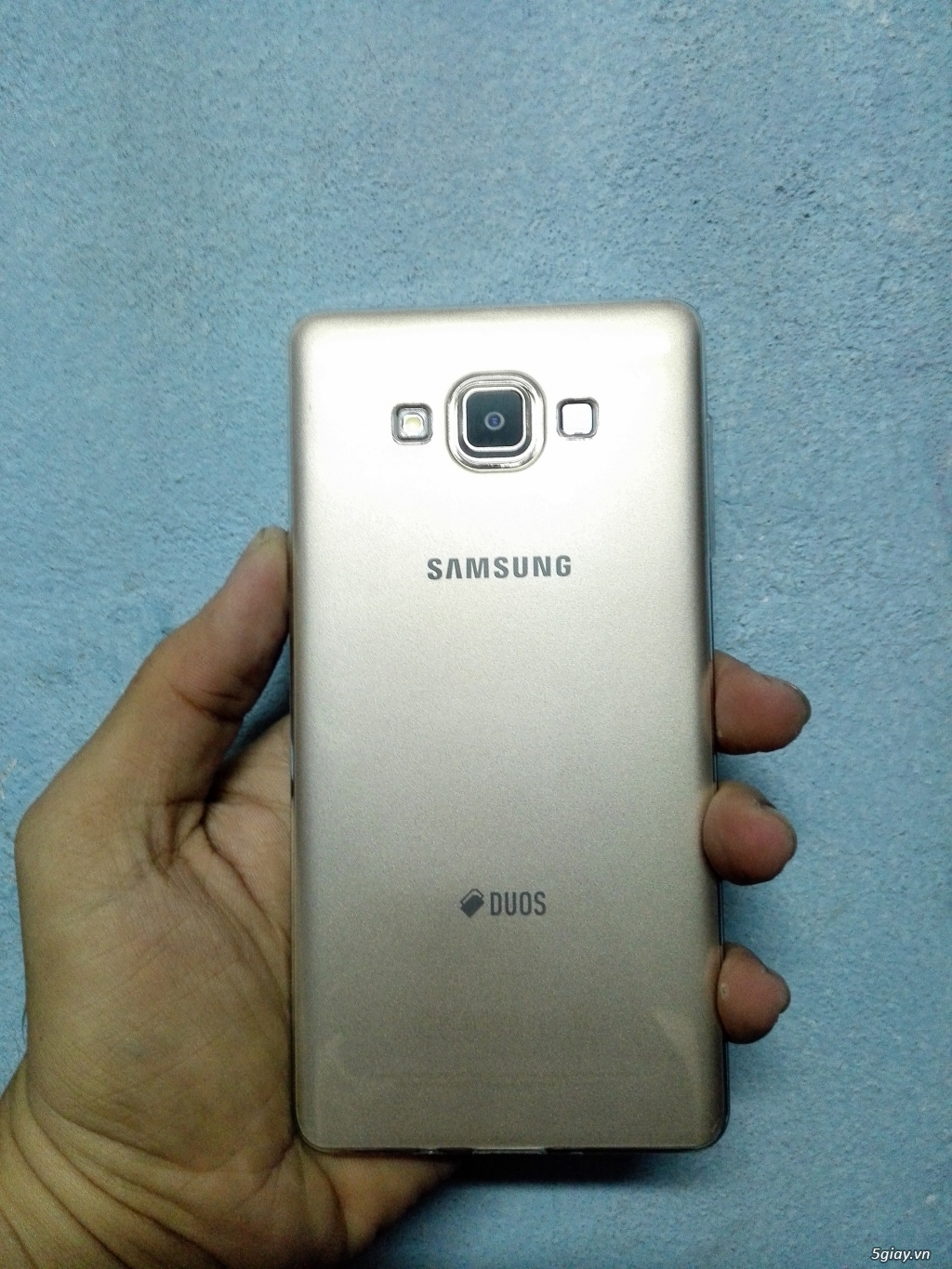 Cần bán Samsung A7 Gold hàng chính hãng mua ngày 18/7 - 1