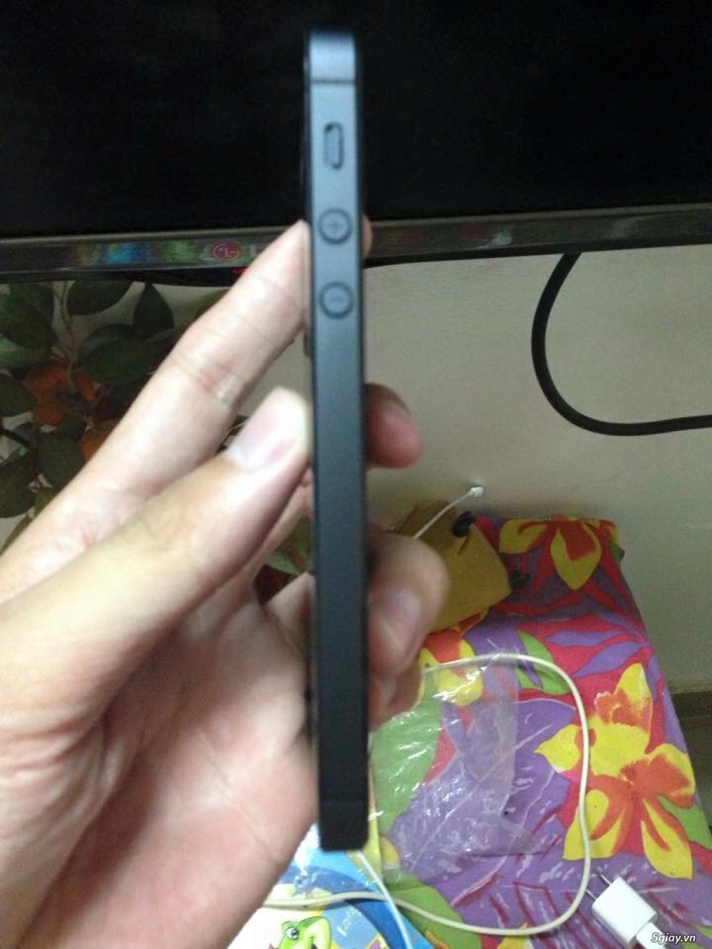 Bán hay GL iphone 5 lock Nhật 16gb màu đen. - 4