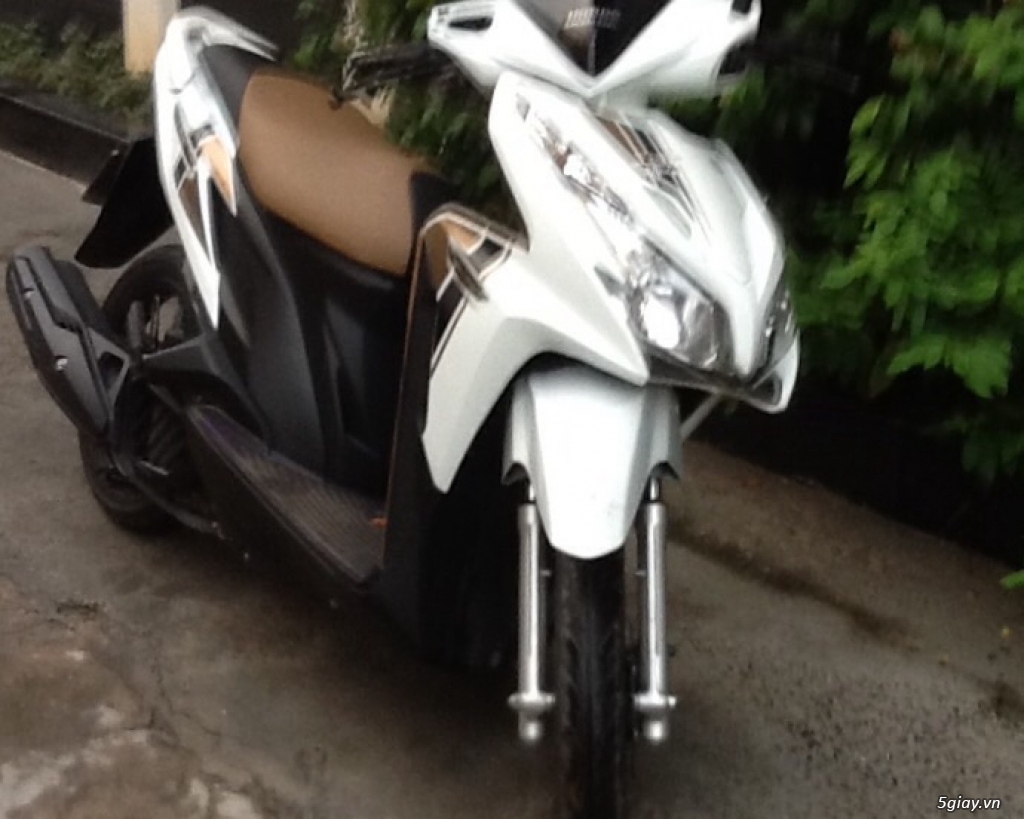 Xe Honda Click 125 màu Trắng Đen 2015 nhập Thái Zin 100%