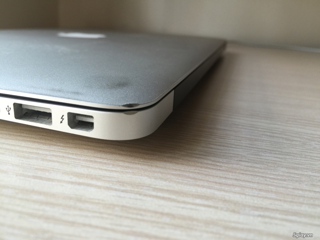 MacBook Air 13 - 2014 - MD760ZP/B mới 98% - giá hợp lý nhất - 2