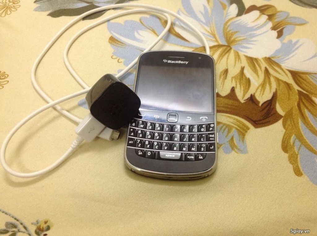 blackberry bold 9900 roger - 3