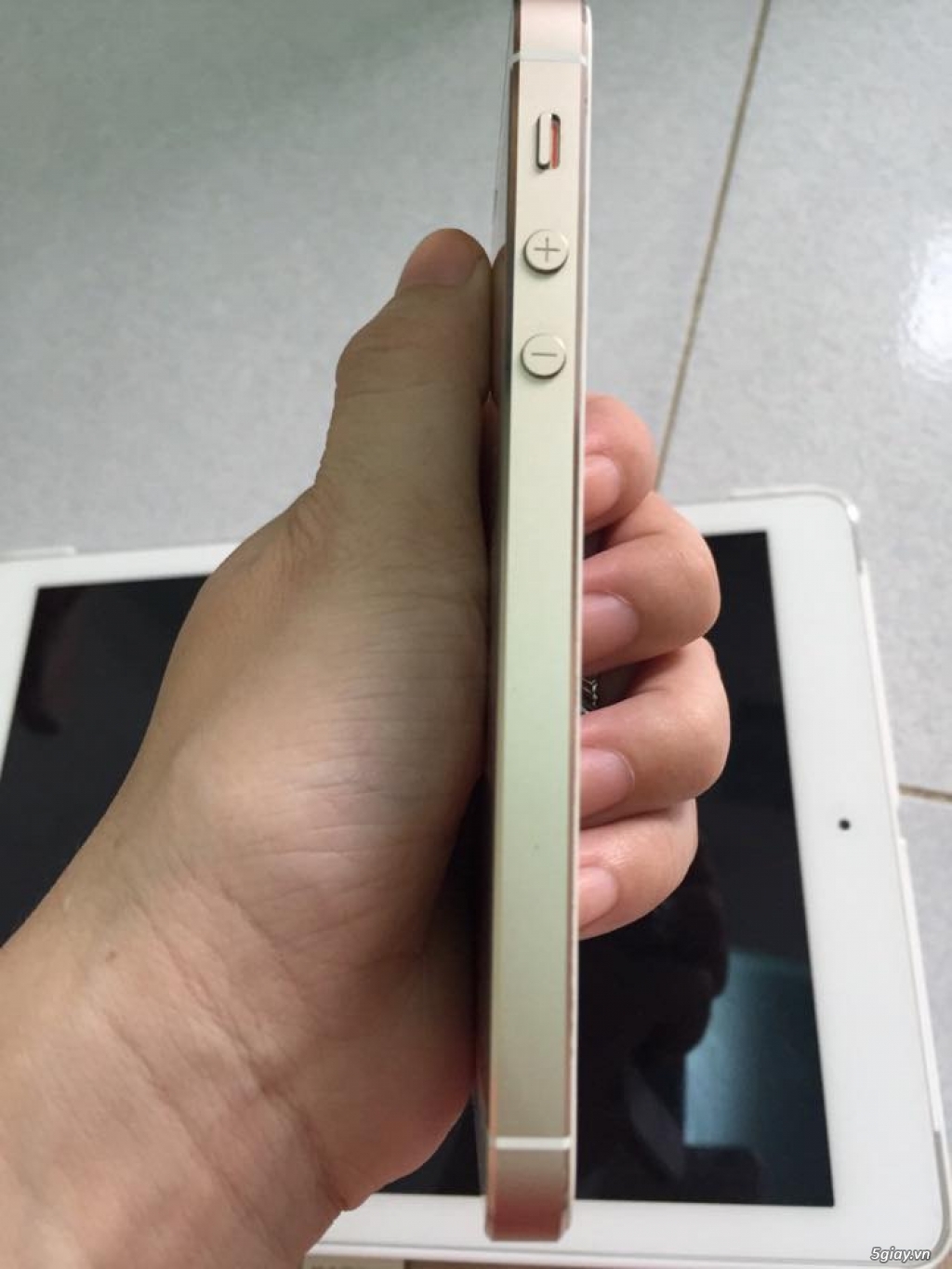 muốn đổi ip6 nen bán lai ip5s 16gb, nữ xài kỹ y chang như mới, bản quốc tế - 4