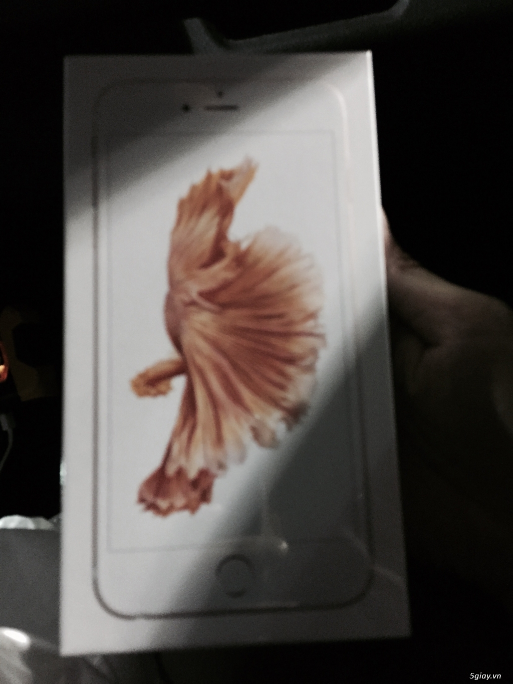can ban Iphone 6S plus 64G rose-gold nguyen seal!
