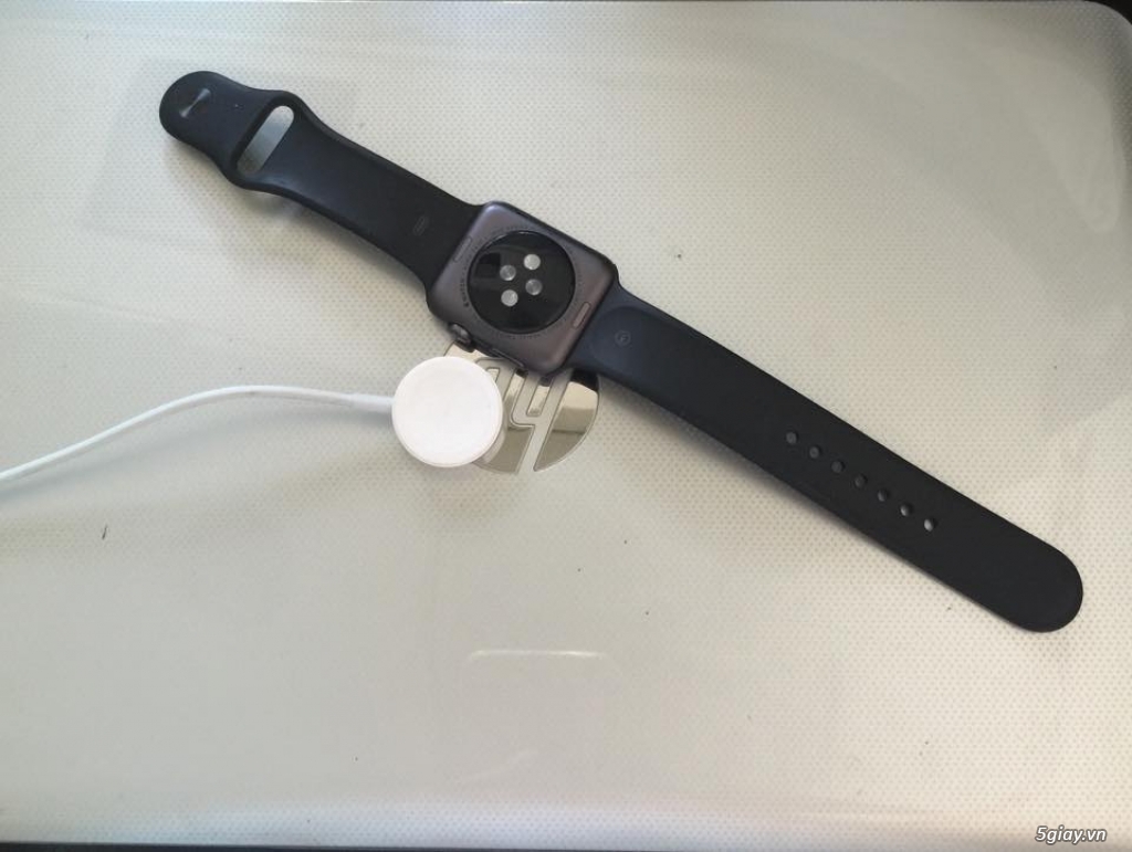 apple watch 42mm black bảo hành đến T8/2016