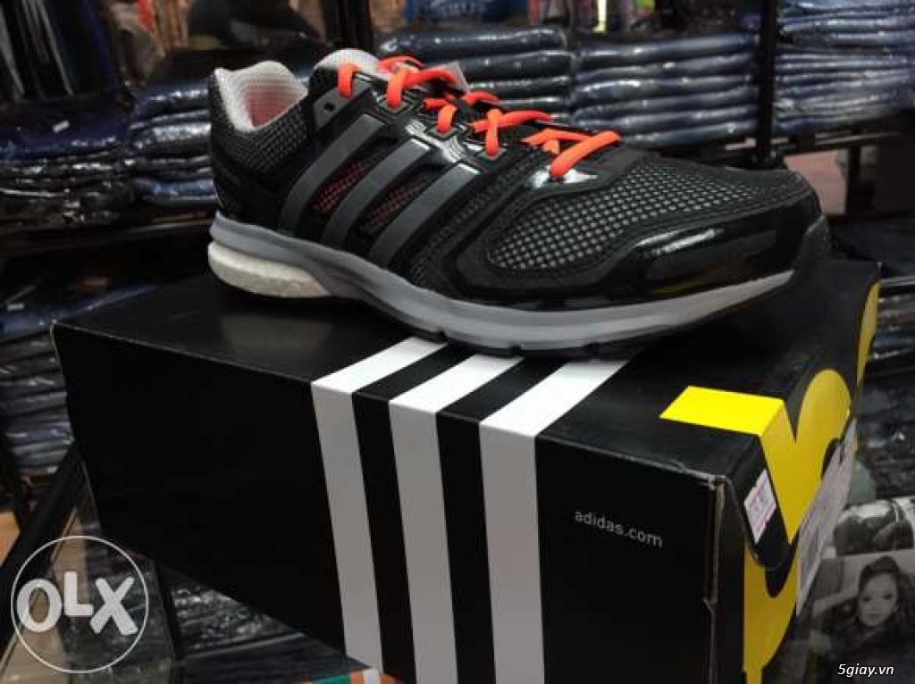 Giay adidas shop questar boost