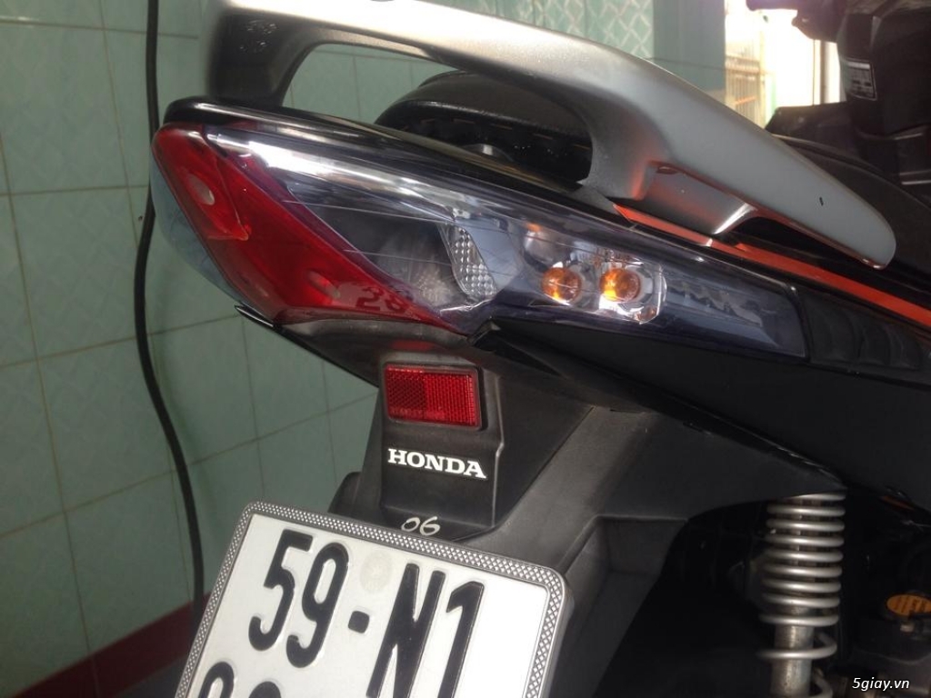 Honda Air Blade Thái cam đen chính chủ - 5