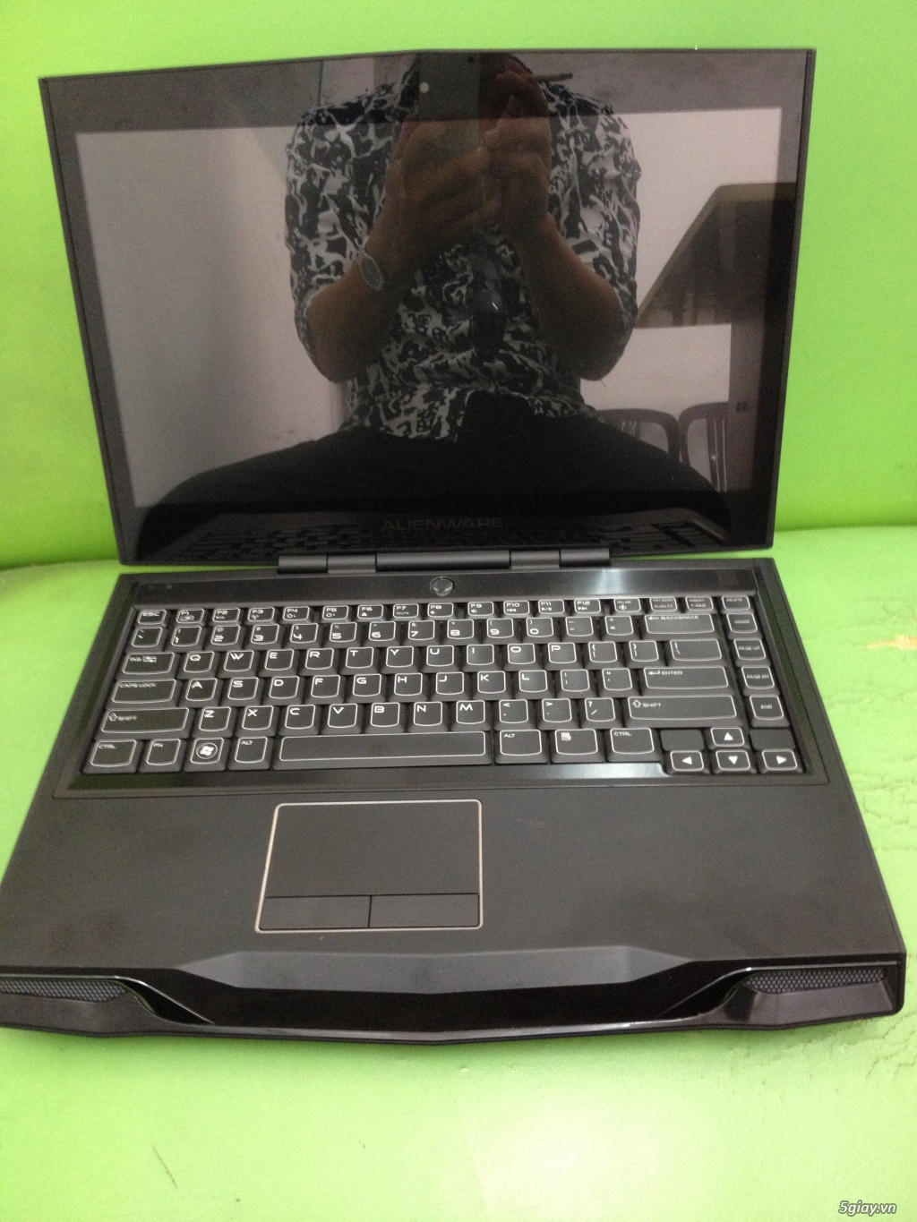 Alienware M14X 14:Laptop dành cho game thủ và đồ họa,máy còn rất mới 99%,zin 100% chưa bung máy