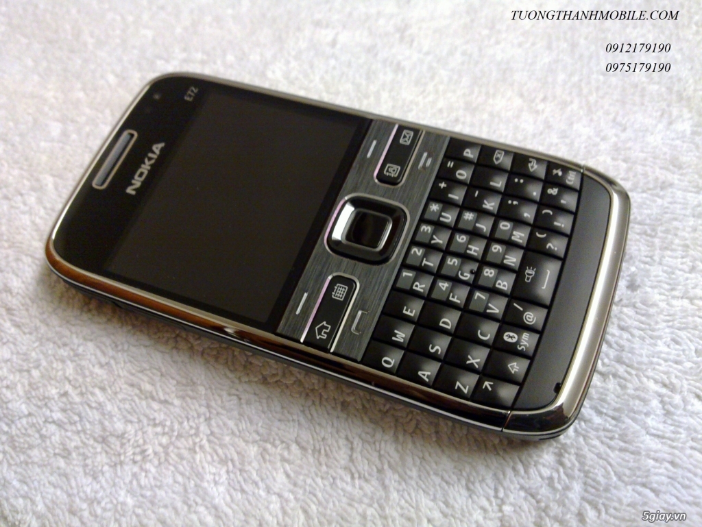 Điện thoại Nokia E72, hàng chính hãng - Bảo hành 6 tháng