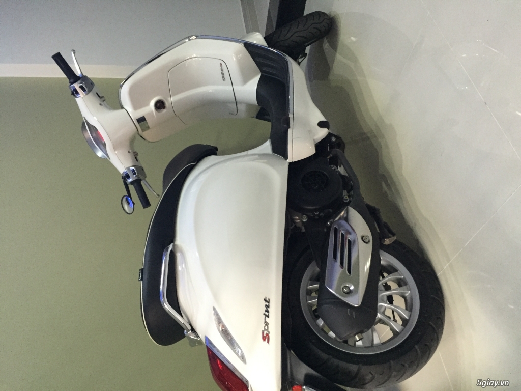 Không có nhu cầu sử dụng nên cần bán em vespa sprint màu trắng đời 2015.xe đẹp biển số đẹp. - 1