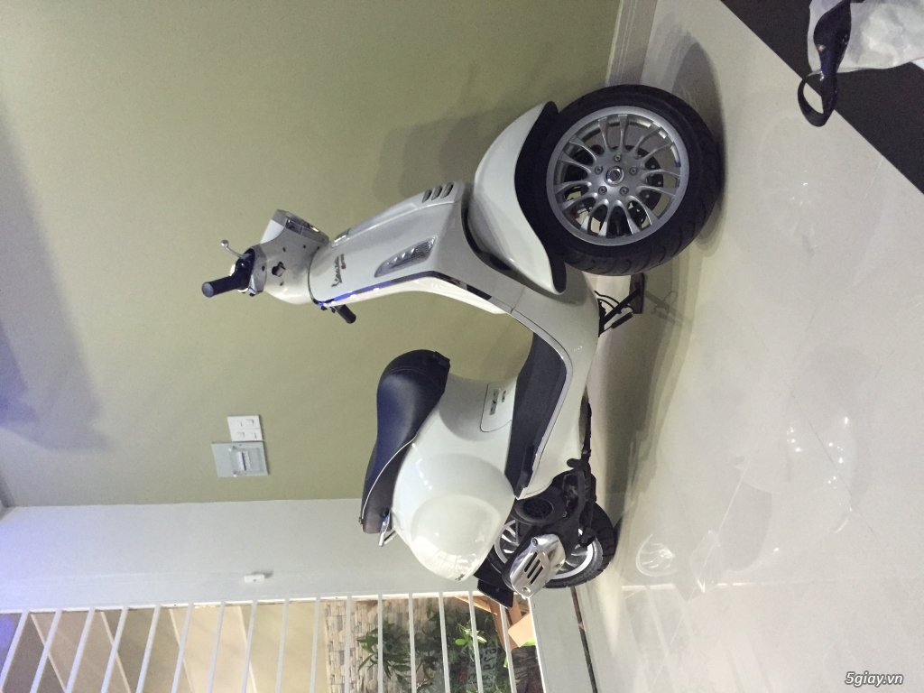 Không có nhu cầu sử dụng nên cần bán em vespa sprint màu trắng đời 2015.xe đẹp biển số đẹp.