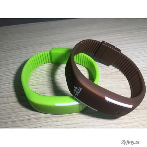 đồng hồ cảm ứng - 1
