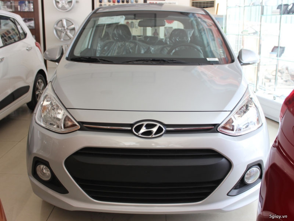 Hyundai i10 1.0AT 2015 giá bèo