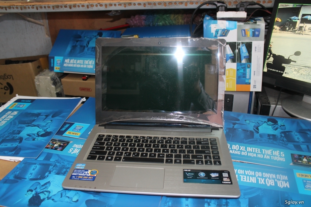 Laptop cũ Asus S46Ca-i3 3217-4gb vỏ nhôm siêu đẹp