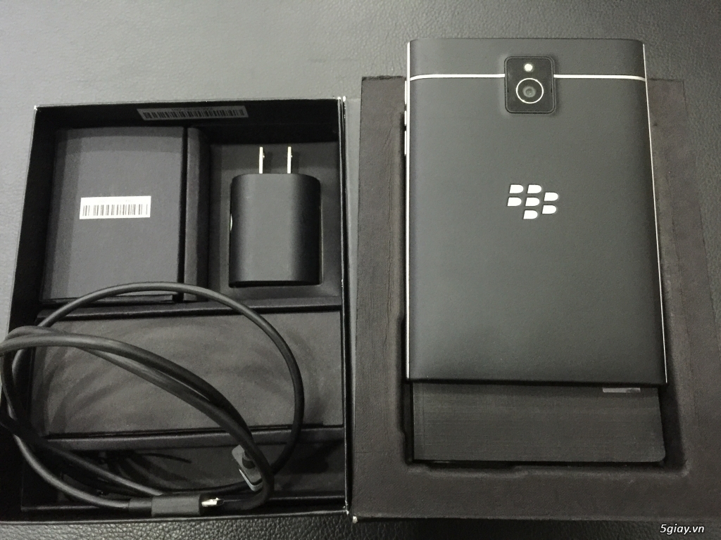 Blackberry Passport màu đen new 99% (Fullbox) Hàng Cty . - 4