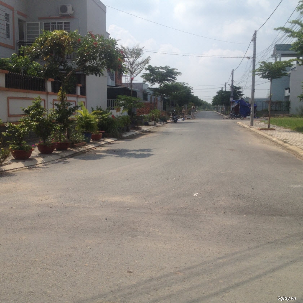 Bán 2 lô liền kề gần Bà Điểm DT:5x15m; 5x30m - Giá:159 triệu (còn TL)