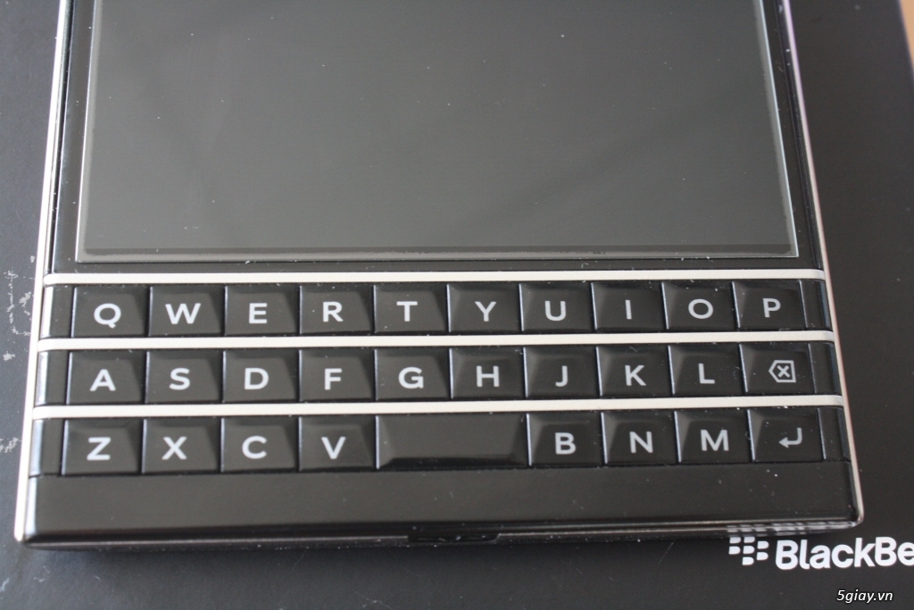 Thanh lý Blackberry Passport made in Mexico 6 chuẩn zin, Bh Cty chính hãng. giá tốt!