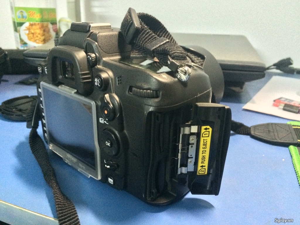 Cần bán máy ảnh nikon d7000 + lens nikon 18-105