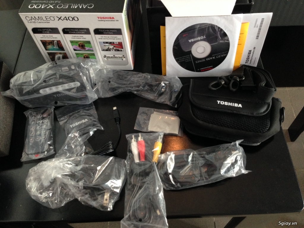 Xách tay USA 3 cái máy quay Toshiba Camileo X400 mới 100% - 4