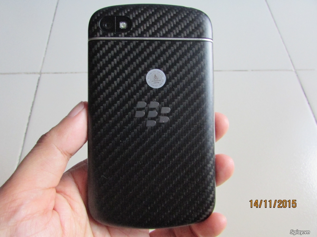 Blackberry Q10 màu đen - bàn phím Thái full box new 98% - 2