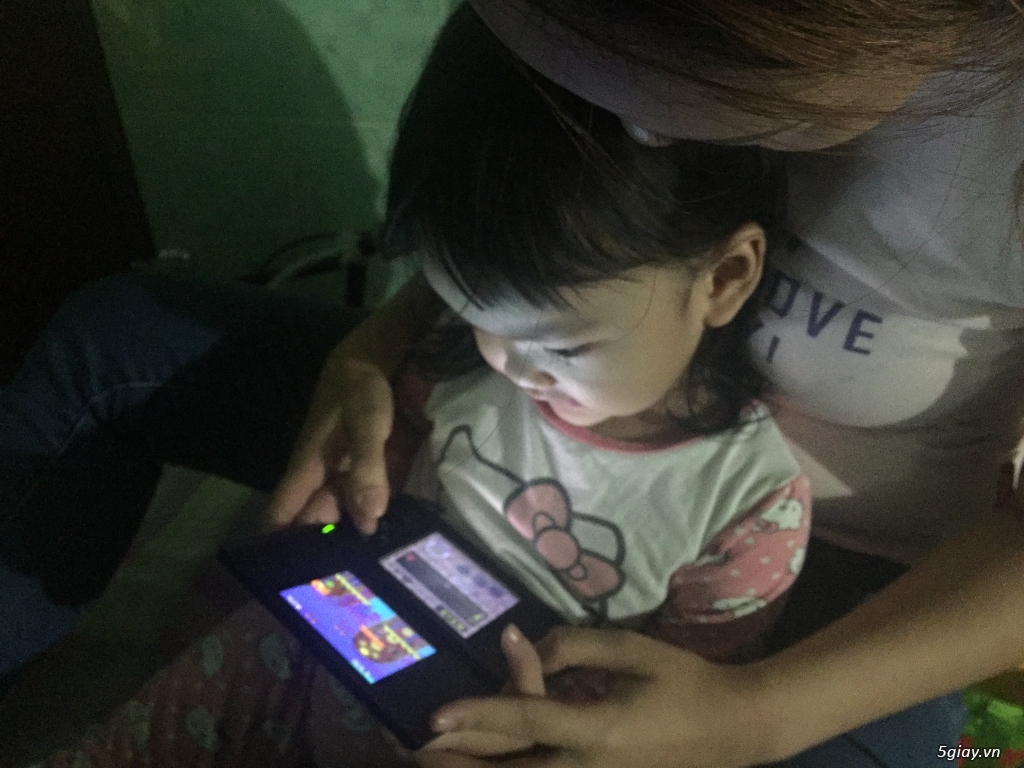 DS Lite màu đen.