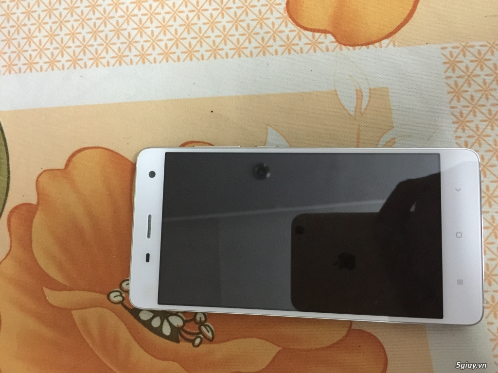 Xiaomi Mi4 và BB Z10 - 1