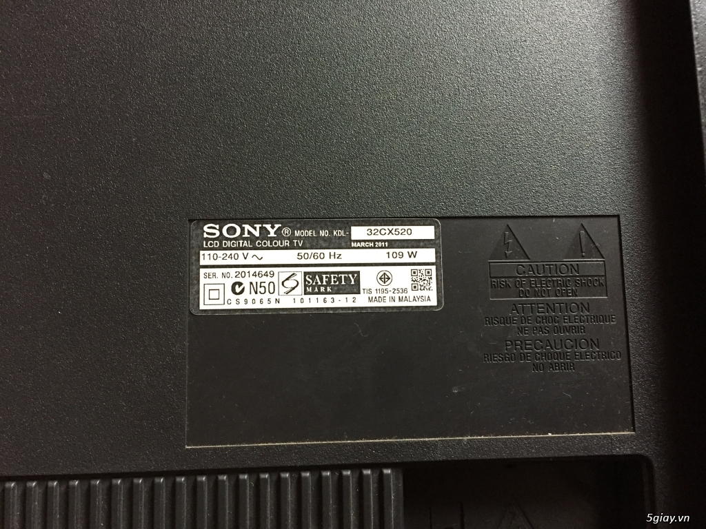 Bán xác Tivi LCD SONY 32CX520 mới chát bị hư màn hình (hình thật)