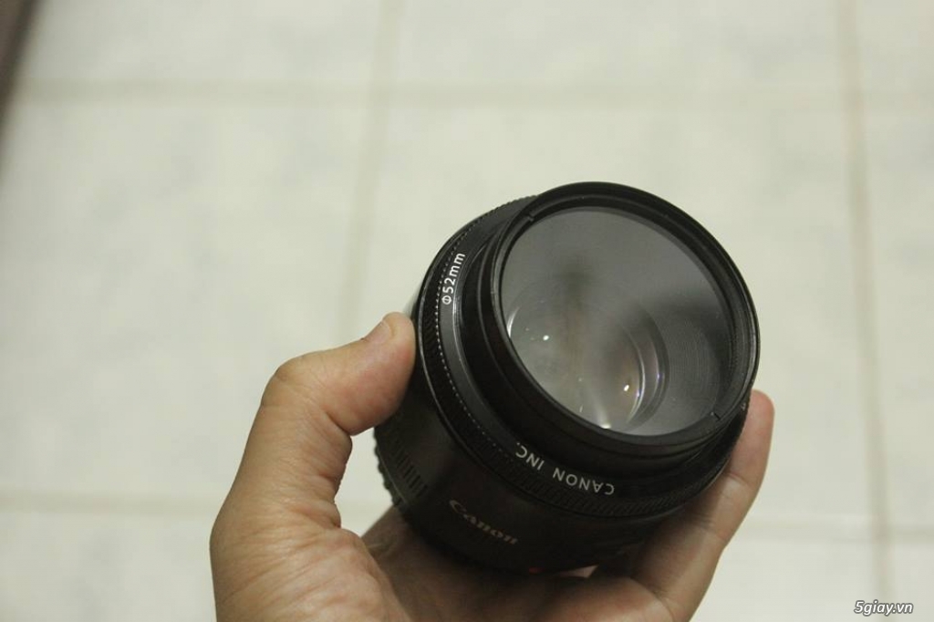 Canon 40D (80k shot) - Canon 50 1.8 II - Canon 18 - 200 IS - Flash YN 560 II
