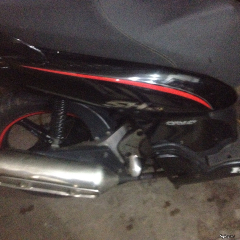 Nhà có xe honda SHi nhập màu đen ngay chủ cần bán - 1