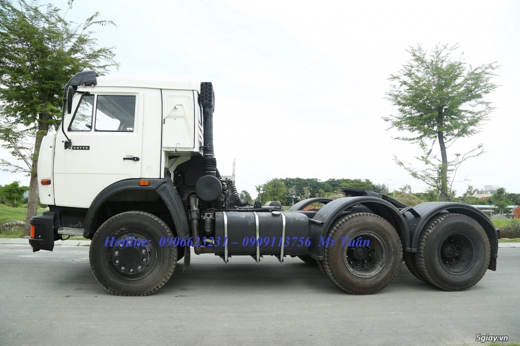 Xe đầu kéo Kamaz 54115 (6x4) 35 tấn