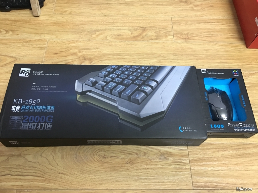 Bán Combo mouse R8 1609 + keyboard gaming R8 1850 2000G.