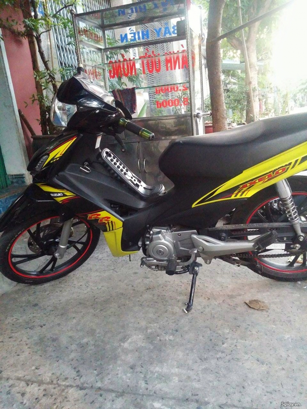 Axelo cần ra đi - 1