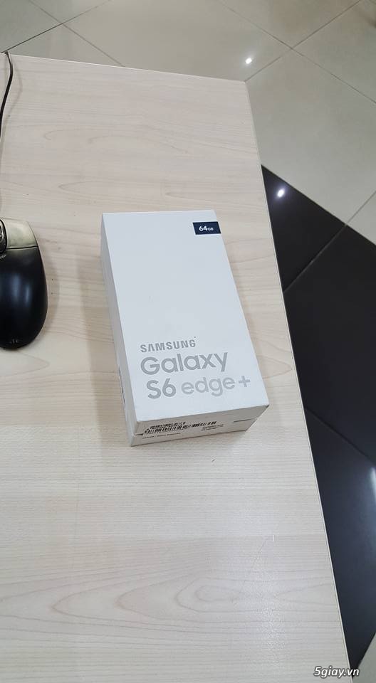 Samsung galaxy S6 EDGE PLUS 64GB full box seal