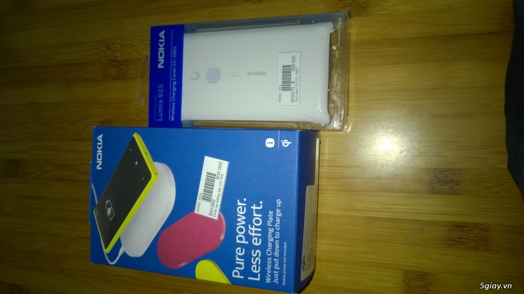 HCM - Cần bán Dock sạc không dây DT-900 và ốp sạc Lumia 925 CC-3065