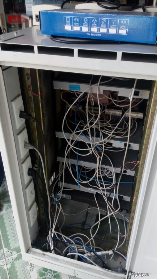 Thanh lý thiết bị server giá cực rẻ - 1