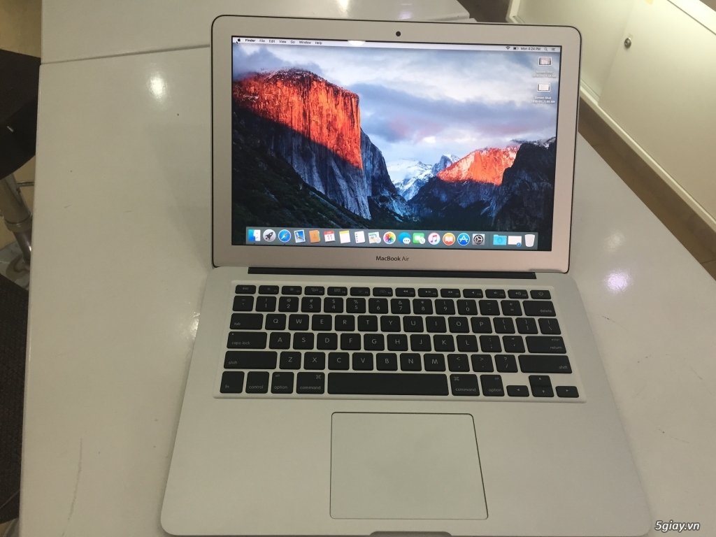 MacBook Air 2015 MJVE2 I5-1.6/4/128 like new 99,9% Appel Care 12/2016