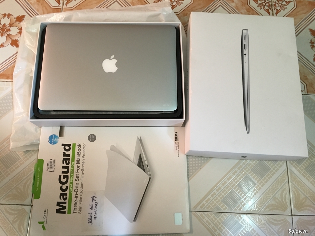 Macbook air i5 13inch 2015 Full Box Nguyên Hộp Mới Mua Tại Haloshop