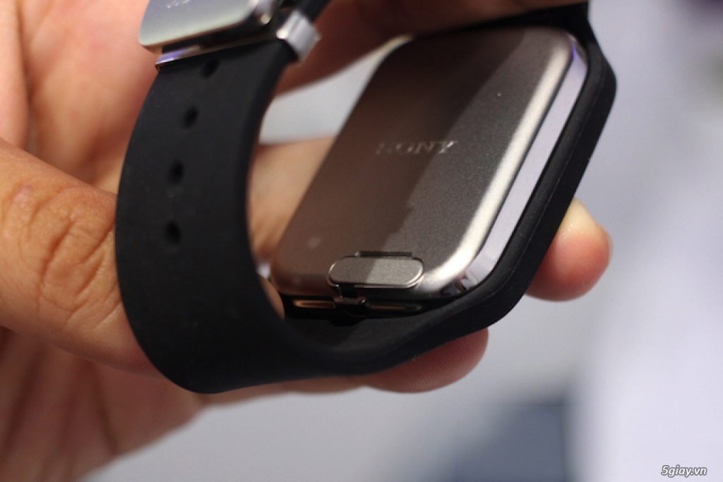 Đồng hồ thông minh Sony Smartwatch 3 - 3