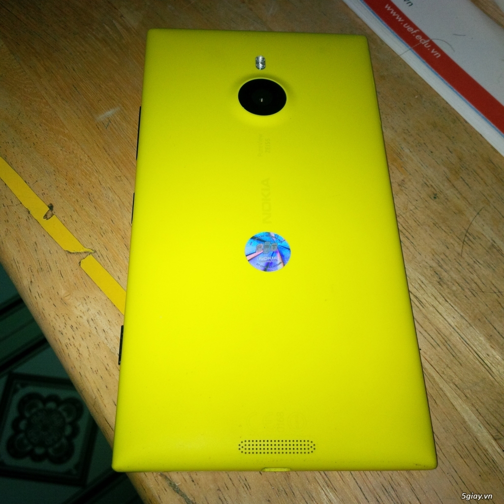 Nokia Lumia 1520 vàng - 1