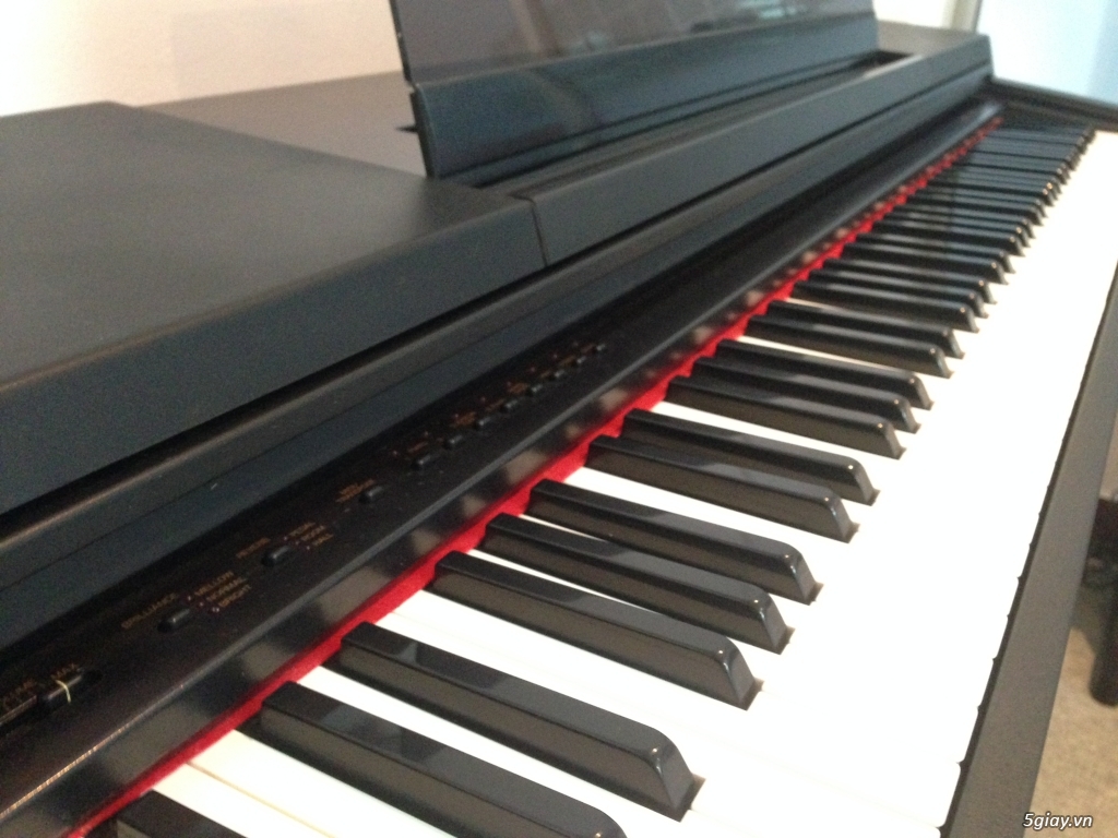 Piano Yamaha Clavinova CLP 560 5giay