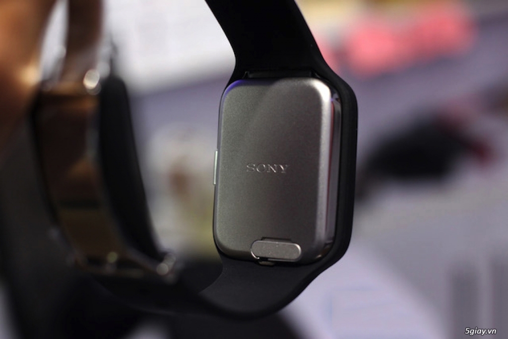 Đồng hồ thông minh Sony Smartwatch 3 - 1