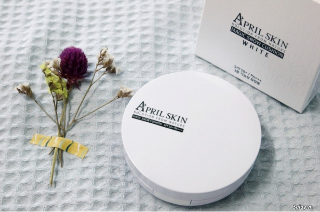 Phấn nước che mụn thần thánh April Skin Magic Snow Cushion + Mút trang điểm The Face Shop - 3