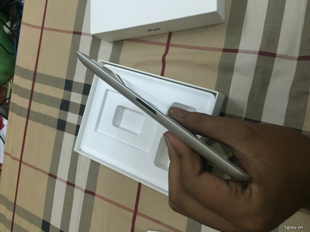 iPad 3 - 16G (Trắng ) 3G Hàng 99% - like new - Full Box -tặng cover 100 usd - 10