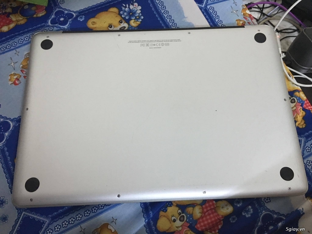 Cần bán Macbook Pro 2011 -MC723 15inch i7 máy đẹp không lỗi,bao test 10 ngày